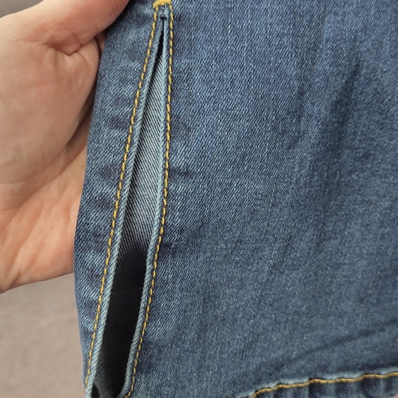 Time and Tru Womens High Rise Flare Jeans Size 2 Blue Med Wash Denim with Slits - Picture 6 of 9